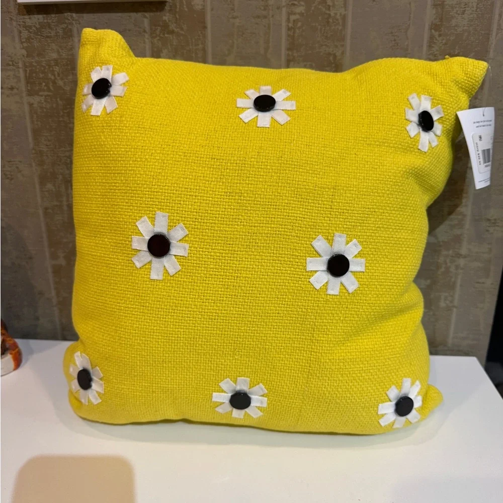 Kate Spade Sunflower Yellow‎ Floral Accent Pillow NWT